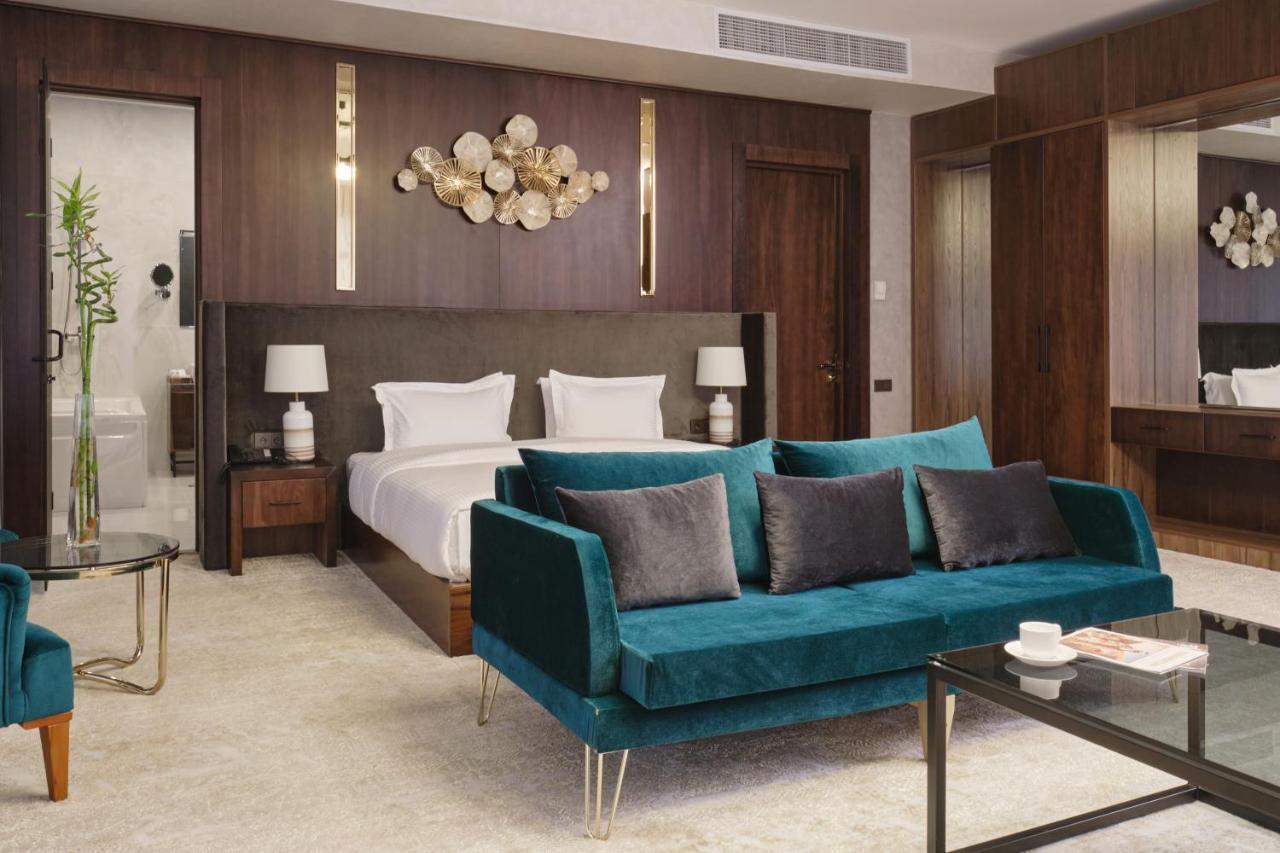 Wyndham Garden Tashkent Hotel ภายนอก รูปภาพ