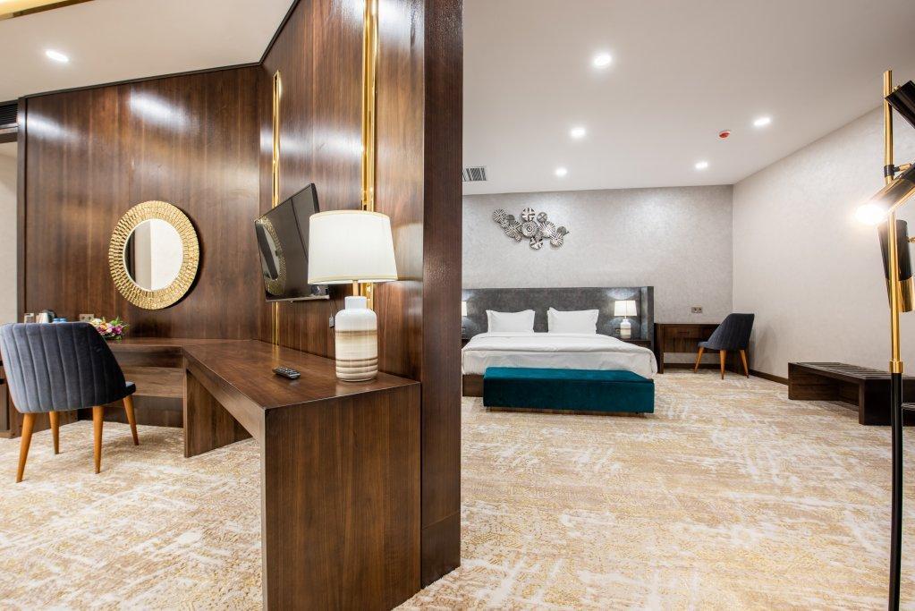 Wyndham Garden Tashkent Hotel ภายนอก รูปภาพ