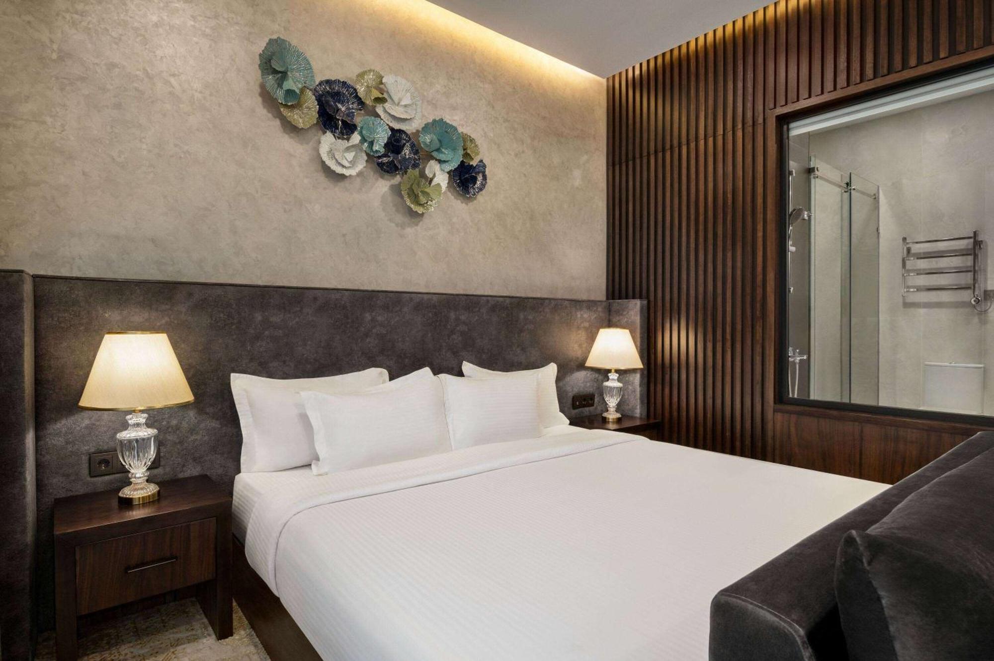 Wyndham Garden Tashkent Hotel ภายนอก รูปภาพ