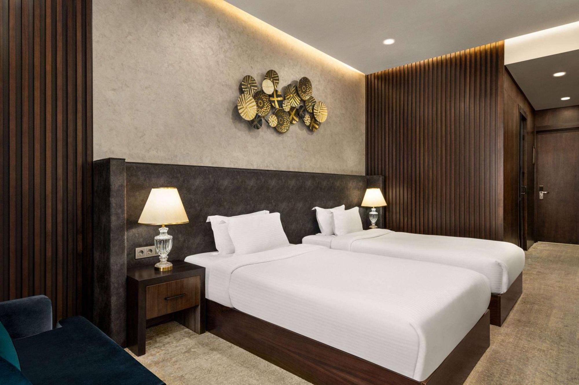 Wyndham Garden Tashkent Hotel ภายนอก รูปภาพ