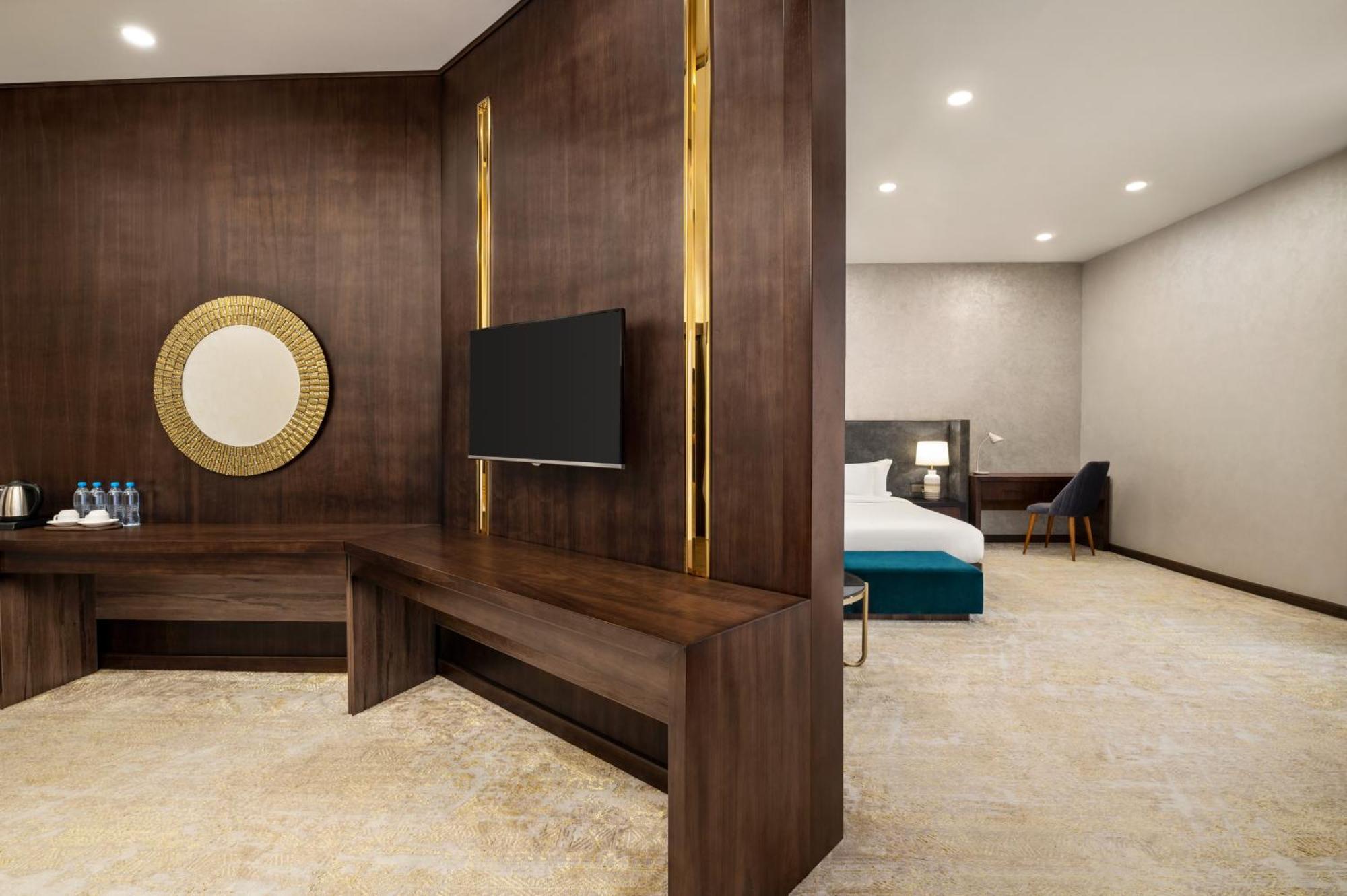 Wyndham Garden Tashkent Hotel ภายนอก รูปภาพ