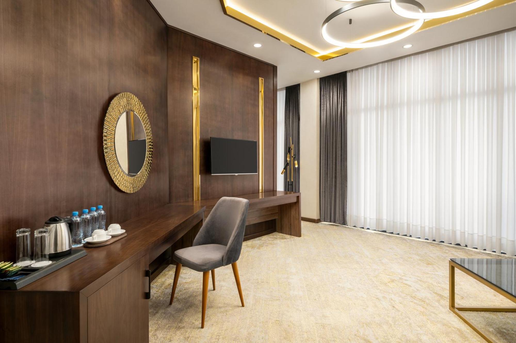 Wyndham Garden Tashkent Hotel ภายนอก รูปภาพ