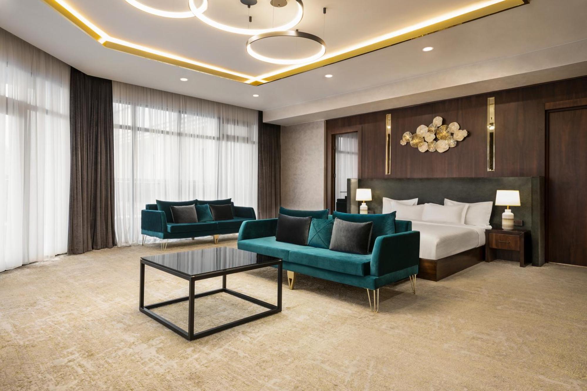 Wyndham Garden Tashkent Hotel ภายนอก รูปภาพ