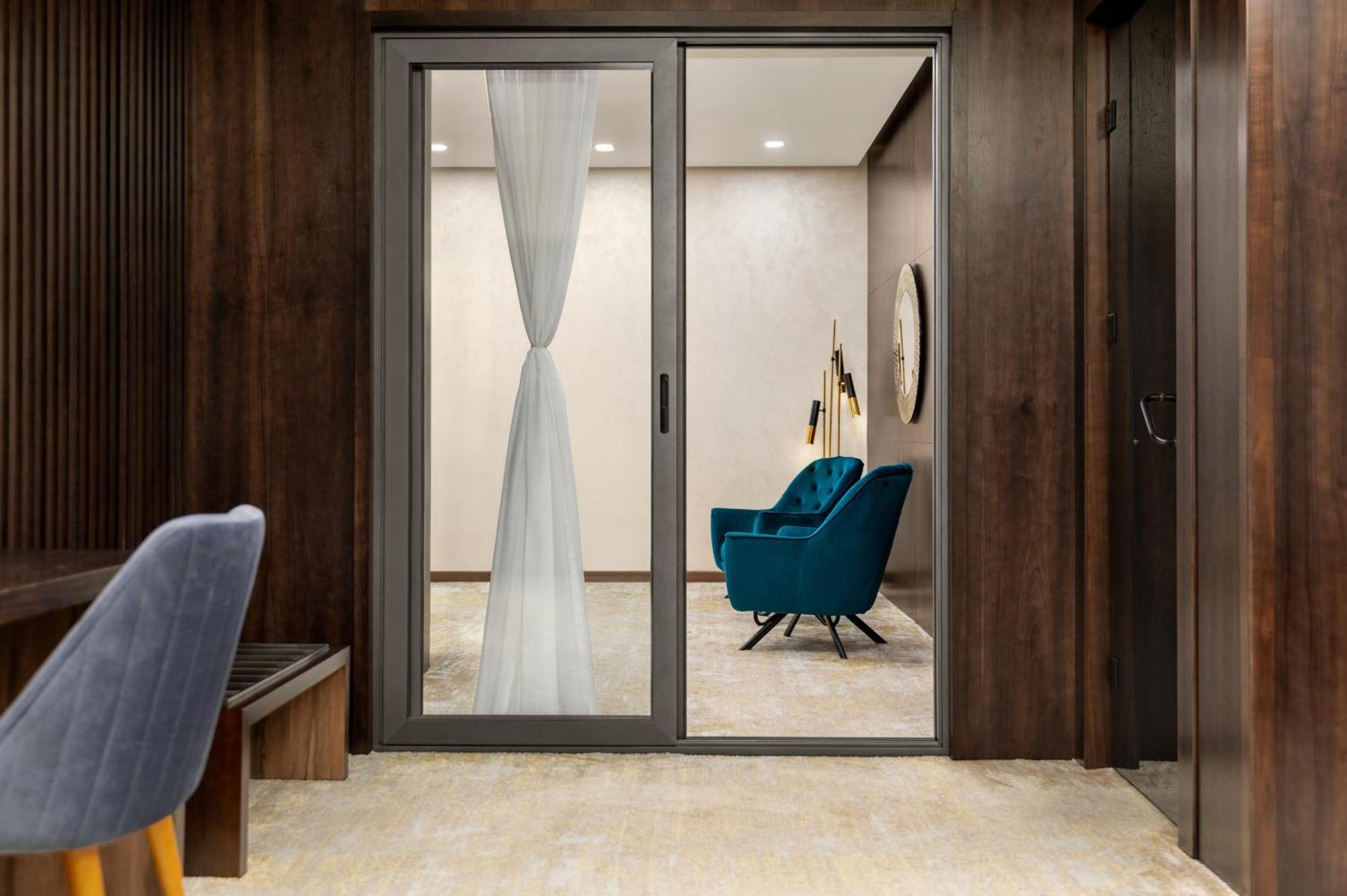 Wyndham Garden Tashkent Hotel ภายนอก รูปภาพ