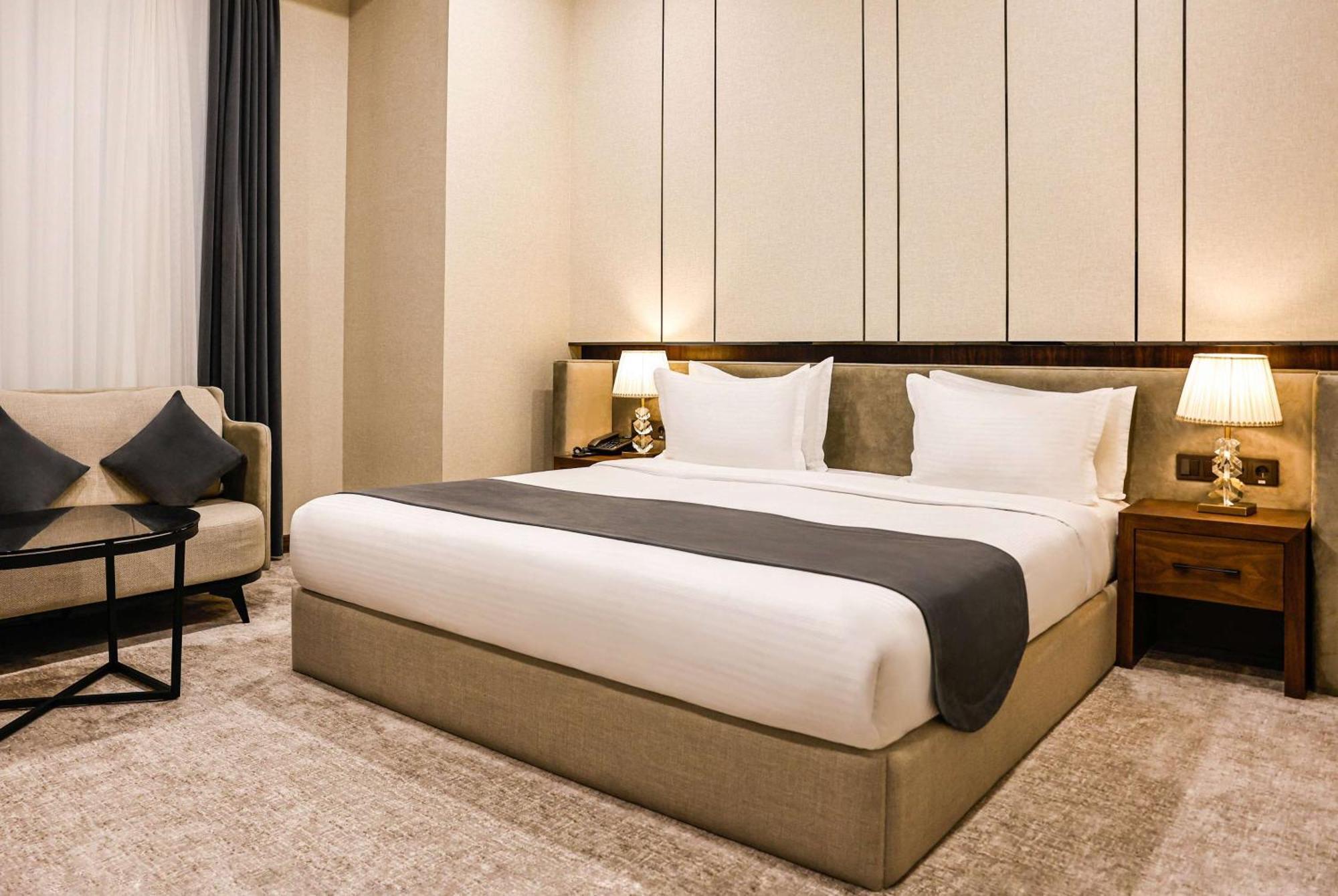 Wyndham Garden Tashkent Hotel ภายนอก รูปภาพ